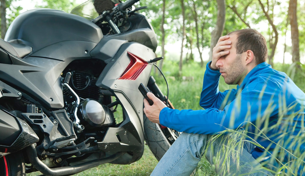 Quién se hace cargo si me chocan la moto y no tienen seguro?